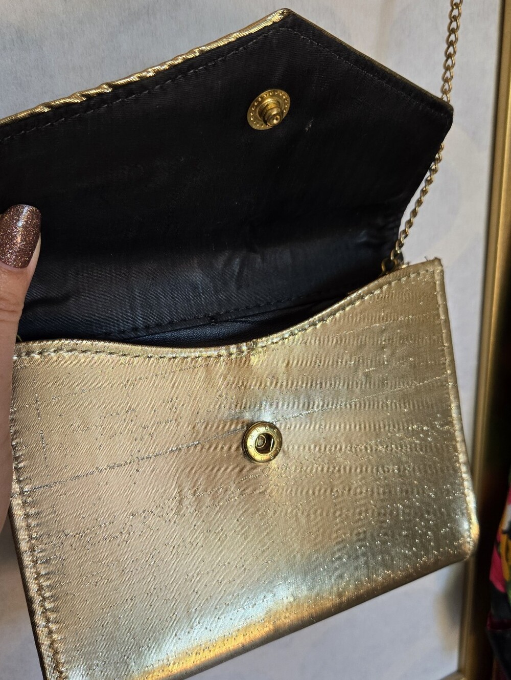 Vintage Gold Foldover Envelope Clutch Metallic Evening Purse with Chain - Picture 12 of 16